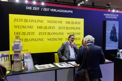 Lubuskie na międzynarodowych Targach Turystycznych ITB Berlin 2025

 Tegoroczne polskie stoisko narodowe koncentruje się na promocji turystyki kulinarnej oraz prezydencji Polski w Unii Europejskiej.
Wśród regionów prezentujących swoją ofertę nie mogło zabraknąć Województwa Lubuskiego. Nasz region promuje swoje unikalne walory – malownicze krajobrazy, bogatą ofertę enoturystyczną oraz aktywne formy wypoczynku w otoczeniu natury. 