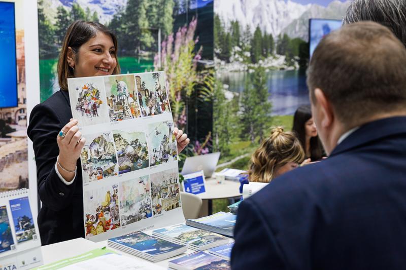 Lubuskie na międzynarodowych Targach Turystycznych ITB Berlin 2025

 Tegoroczne polskie stoisko narodowe koncentruje się na promocji turystyki kulinarnej oraz prezydencji Polski w Unii Europejskiej.
Wśród regionów prezentujących swoją ofertę nie mogło zabraknąć Województwa Lubuskiego. Nasz region promuje swoje unikalne walory – malownicze krajobrazy, bogatą ofertę enoturystyczną oraz aktywne formy wypoczynku w otoczeniu natury.