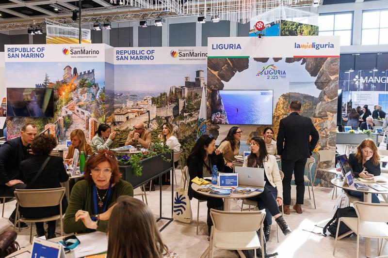 Lubuskie na międzynarodowych Targach Turystycznych ITB Berlin 2025

 Tegoroczne polskie stoisko narodowe koncentruje się na promocji turystyki kulinarnej oraz prezydencji Polski w Unii Europejskiej.
Wśród regionów prezentujących swoją ofertę nie mogło zabraknąć Województwa Lubuskiego. Nasz region promuje swoje unikalne walory – malownicze krajobrazy, bogatą ofertę enoturystyczną oraz aktywne formy wypoczynku w otoczeniu natury.
