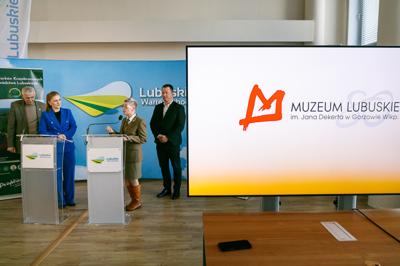 6 marca 2025 r. Dyrektor Zespołu Parków Krajobrazowych Województwa Lubuskiego w Gorzowie Wlkp. Alina Jągowska oraz dr Ewa Pawlak – Dyrektor Muzeum Lubuskiego w Gorzowie Wlkp. podpisały porozumienie o współpracy w zakresie upowszechniania dziedzictwa kulturowego i ochrony dóbr kultury oraz zachowania i popularyzowania wartości historycznych i kulturowych.  