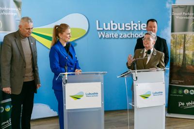 6 marca 2025 r. Dyrektor Zespołu Parków Krajobrazowych Województwa Lubuskiego w Gorzowie Wlkp. Alina Jągowska oraz dr Ewa Pawlak – Dyrektor Muzeum Lubuskiego w Gorzowie Wlkp. podpisały porozumienie o współpracy w zakresie upowszechniania dziedzictwa kulturowego i ochrony dóbr kultury oraz zachowania i popularyzowania wartości historycznych i kulturowych.  