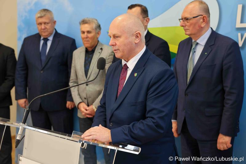 Uczestnicy konferencji prasowej przed Debatą Rolną 2025 w Urzędzie Marszałkowskim