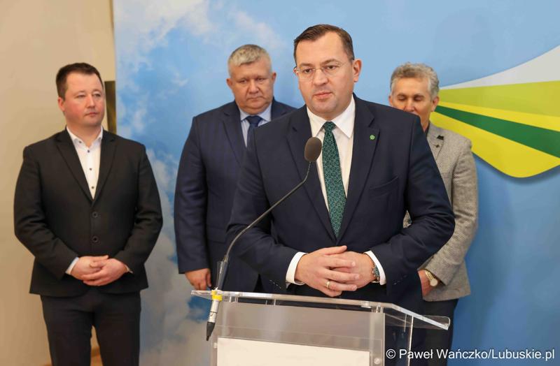 Uczestnicy konferencji prasowej przed Debatą Rolną 2025 w Urzędzie Marszałkowskim