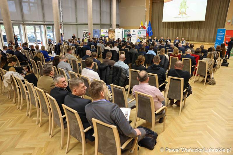 Uczestnicy Debaty Rolnej 2025 w Urzędzie Marszałkowskim