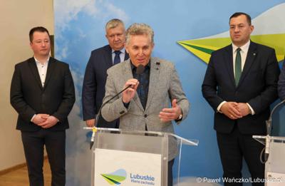 Uczestnicy konferencji prasowej przed Debatą Rolną 2025 w Urzędzie Marszałkowskim