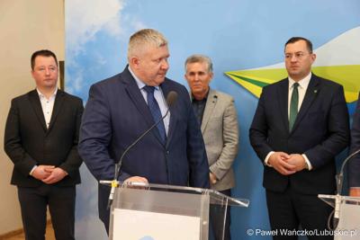 Uczestnicy konferencji prasowej przed Debatą Rolną 2025 w Urzędzie Marszałkowskim