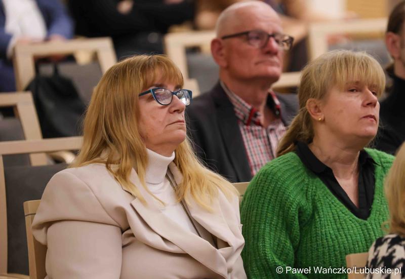 Uczestnicy debaty nt. strategii turystycznej dla województwa lubuskiego, w Urzędzie Marszałkowskim Województwa Lubuskiego w Zielonej Górze
