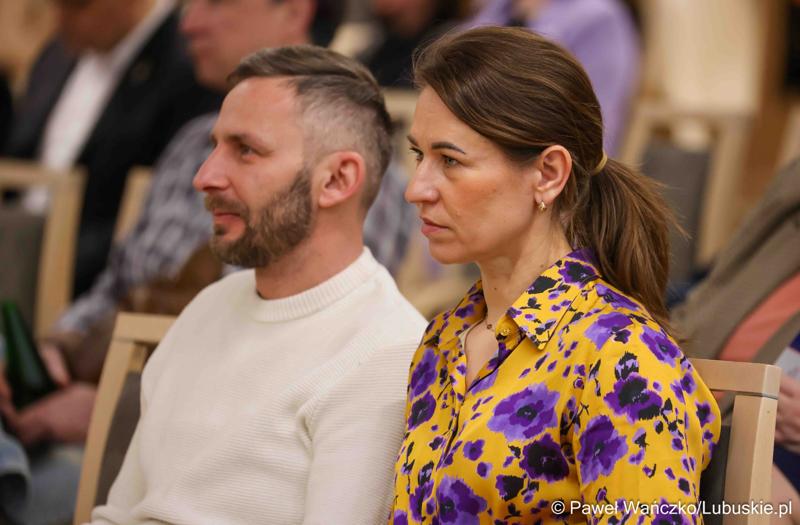 Uczestnicy debaty nt. strategii turystycznej dla województwa lubuskiego, w Urzędzie Marszałkowskim Województwa Lubuskiego w Zielonej Górze