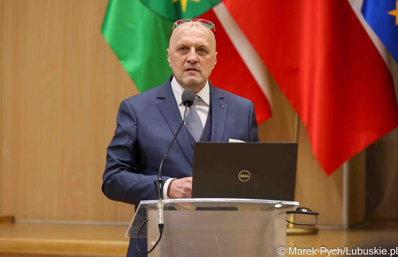 Uczestnicy debaty nt. strategii turystycznej dla województwa lubuskiego, w Urzędzie Marszałkowskim Województwa Lubuskiego w Zielonej Górze