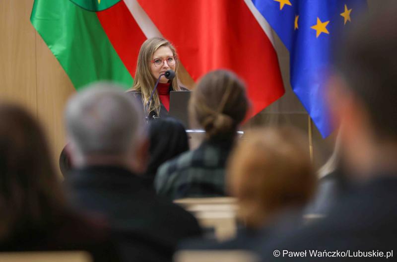 Uczestnicy debaty nt. strategii turystycznej dla województwa lubuskiego, w Urzędzie Marszałkowskim Województwa Lubuskiego w Zielonej Górze