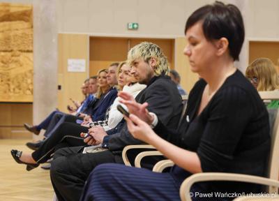 Uczestnicy debaty nt. strategii turystycznej dla województwa lubuskiego, w Urzędzie Marszałkowskim Województwa Lubuskiego w Zielonej Górze 
