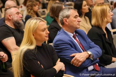 Uczestnicy debaty nt. strategii turystycznej dla województwa lubuskiego, w Urzędzie Marszałkowskim Województwa Lubuskiego w Zielonej Górze 