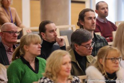 Uczestnicy debaty nt. strategii turystycznej dla województwa lubuskiego, w Urzędzie Marszałkowskim Województwa Lubuskiego w Zielonej Górze 