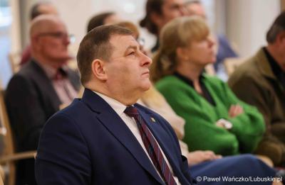 Uczestnicy debaty nt. strategii turystycznej dla województwa lubuskiego, w Urzędzie Marszałkowskim Województwa Lubuskiego w Zielonej Górze 