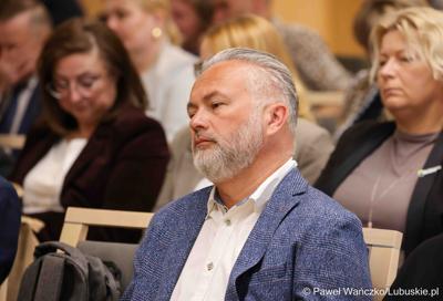 Uczestnicy debaty nt. strategii turystycznej dla województwa lubuskiego, w Urzędzie Marszałkowskim Województwa Lubuskiego w Zielonej Górze 