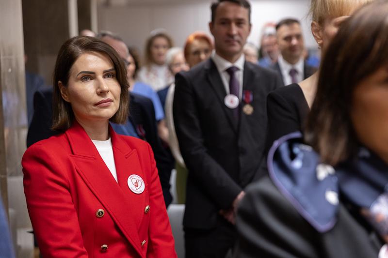 W imieniu Zarządu Województwa i samorządu składam wyrazy najwyższego szacunku i uznania za państwa trud – mówił marszałek Marcin Jabłoński, w obecności minister Izabeli Leszczyny, na uroczystości w gorzowskim szpitalu.