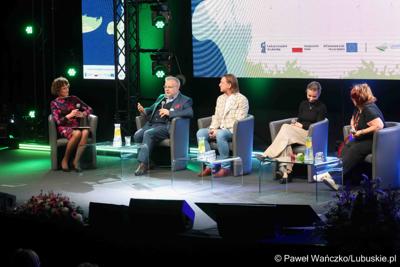 XV Lubuski Kongres Kobiet w zielonogórskim Planetarium Wenus 