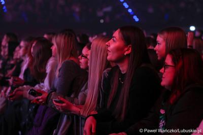 Koncert Dawida Kwiatkowskiego w Zielonej Górze zorganizowanego z okazji odbywającego się w Zielonej Górze XV Kongresu Kobiet