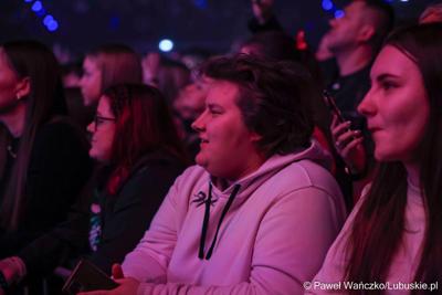 Koncert Dawida Kwiatkowskiego w Zielonej Górze zorganizowanego z okazji odbywającego się w Zielonej Górze XV Kongresu Kobiet