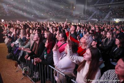 Koncert Dawida Kwiatkowskiego w Zielonej Górze zorganizowanego z okazji odbywającego się w Zielonej Górze XV Kongresu Kobiet