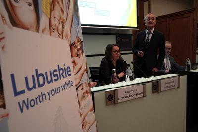 Wizyta studyjna radnych Województwa Lubuskiego w Brukseli. 19 marca 2025 r - Seminarium informacyjne o UE w Residence Palace. 