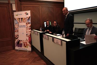 Wizyta studyjna radnych Województwa Lubuskiego w Brukseli. 19 marca 2025 r - Seminarium informacyjne o UE w Residence Palace. 