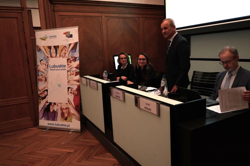 Wizyta studyjna radnych Województwa Lubuskiego w Brukseli. 19 marca 2025 r - Seminarium informacyjne o UE w Residence Palace.