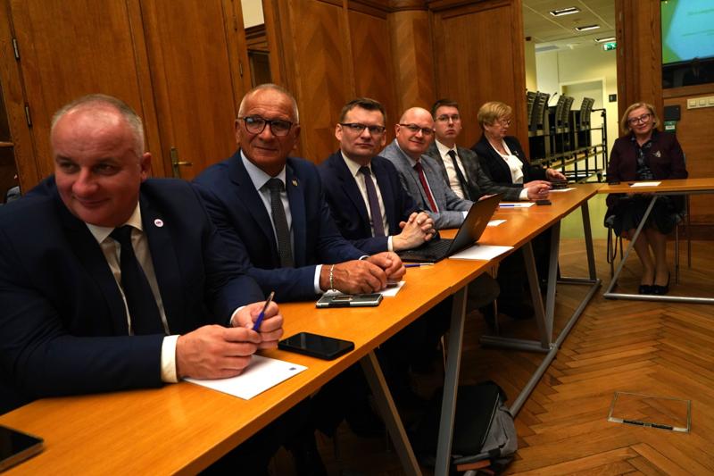 Wizyta studyjna radnych Województwa Lubuskiego w Brukseli. 19 marca 2025 r - Seminarium informacyjne o UE w Residence Palace.