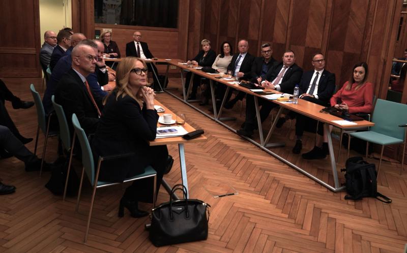 Wizyta studyjna radnych Województwa Lubuskiego w Brukseli. 19 marca 2025 r - Seminarium informacyjne o UE w Residence Palace.