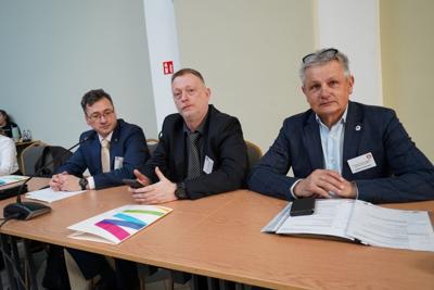 26 marca 2025 r. w Sali Polskiej w Oddziale Okręgowym NBP w Krakowie marszałek  wojewódzwa lubuskiego Marcin Jabłoński otworzył 49. obrady Komitetu ds. Współpracy Międzyregionalnej Polsko-Niemieckiej Komisji Międzyrządowej ds. Współpracy Regionalnej i Przygranicznej. 
