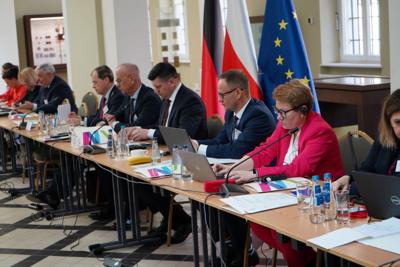 26 marca 2025 r. w Sali Polskiej w Oddziale Okręgowym NBP w Krakowie marszałek  wojewódzwa lubuskiego Marcin Jabłoński otworzył 49. obrady Komitetu ds. Współpracy Międzyregionalnej Polsko-Niemieckiej Komisji Międzyrządowej ds. Współpracy Regionalnej i Przygranicznej. 