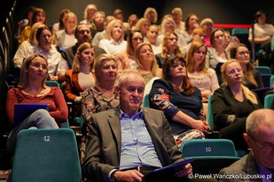 Uczestnicy konferencji pn. Wczesna edukacja w dobie zmian - potrzeby i oczekiwania  XXI wieku, w Centrum Kreatywnej Kultury w Regionalnym Centrum Animacji Kultury w Zielonej Górze