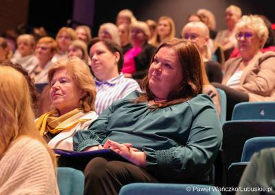 Uczestnicy konferencji pn. Wczesna edukacja w dobie zmian - potrzeby i oczekiwania  XXI wieku, w Centrum Kreatywnej Kultury w Regionalnym Centrum Animacji Kultury w Zielonej Górze