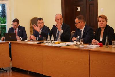 27 marca 2025 r. w Krakowie, w Sali Polskiej Oddziału Okręgowego Narodowego Banku Polskiego, zorganizowano 44. posiedzenie Komitetu ds. Współpracy Przygranicznej Polsko-Niemieckiej Komisji Międzyrządowej ds. Współpracy Regionalnej i Przygranicznej. 