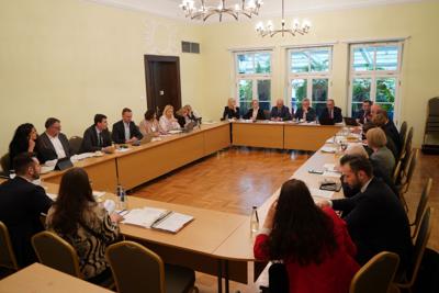 27 marca 2025 r. w Krakowie, w Sali Polskiej Oddziału Okręgowego Narodowego Banku Polskiego, zorganizowano 44. posiedzenie Komitetu ds. Współpracy Przygranicznej Polsko-Niemieckiej Komisji Międzyrządowej ds. Współpracy Regionalnej i Przygranicznej. 