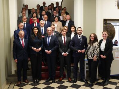27 marca 2025 r. w Krakowie, w Sali Polskiej Oddziału Okręgowego Narodowego Banku Polskiego, zorganizowano 44. posiedzenie Komitetu ds. Współpracy Przygranicznej Polsko-Niemieckiej Komisji Międzyrządowej ds. Współpracy Regionalnej i Przygranicznej. 