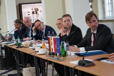 27 marca 2025 r. w Krakowie, w Sali Polskiej Oddziału Okręgowego Narodowego Banku Polskiego, zorganizowano 44. posiedzenie Komitetu ds. Współpracy Przygranicznej Polsko-Niemieckiej Komisji Międzyrządowej ds. Współpracy Regionalnej i Przygranicznej. 