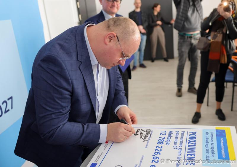Podpisanie porozumienia z samorządami tworzącymi Partnerstwo Gmin Środkowego Pogranicza G7