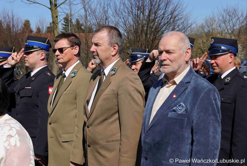 Uroczystość przekazania nowego wozu strażackiego dla OSP Lipinki Łużyckie