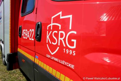 Uroczystość przekazania nowego wozu strażackiego dla OSP Lipinki Łużyckie 