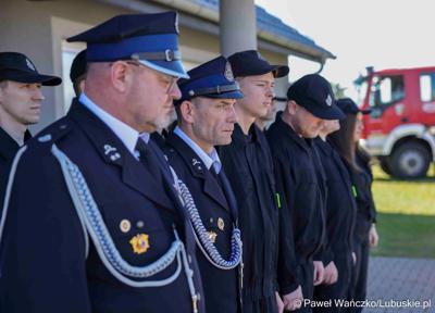 Uroczystość przekazania nowego wozu strażackiego dla OSP Lipinki Łużyckie 