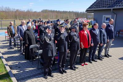 Uroczystość przekazania nowego wozu strażackiego dla OSP Lipinki Łużyckie 
