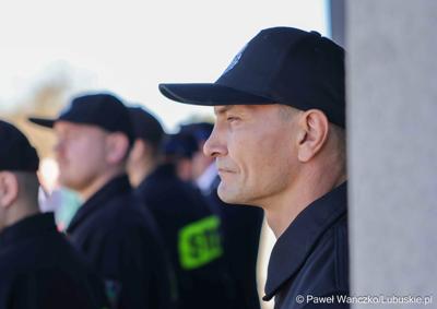 Uroczystość przekazania nowego wozu strażackiego dla OSP Lipinki Łużyckie 