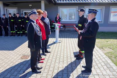 Uroczystość przekazania nowego wozu strażackiego dla OSP Lipinki Łużyckie 