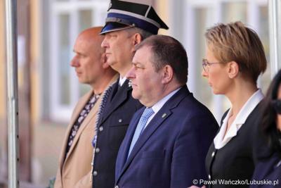 Uroczystość przekazania nowego wozu strażackiego dla OSP Żary-Kunice 