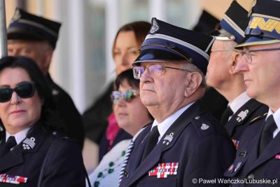 Uroczystość przekazania nowego wozu strażackiego dla OSP Żary-Kunice 