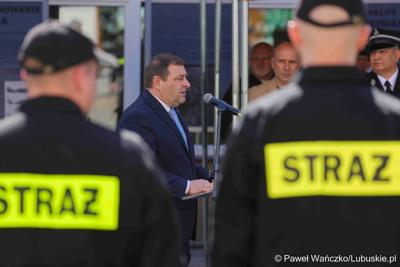 Uroczystość przekazania nowego wozu strażackiego dla OSP Żary-Kunice 