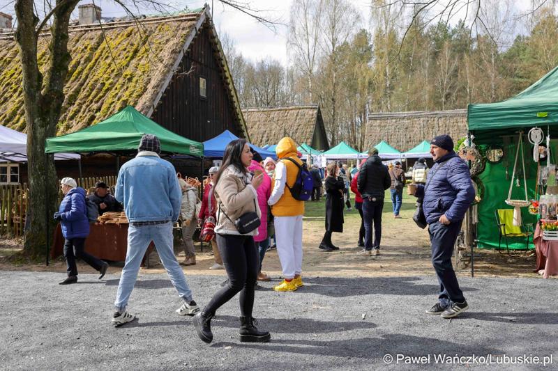 Największy wielkanocny jarmark w woj. lubuskim „Kaziuki”, w Muzeum Etnograficznym w Zielonej Górze - Ochli