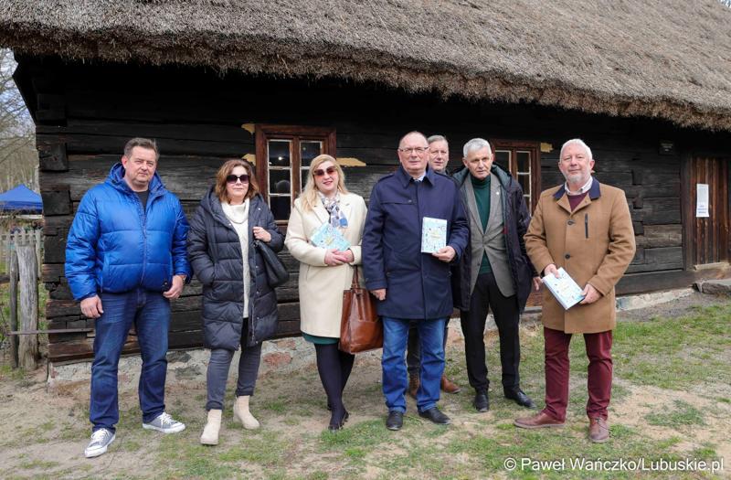 Największy wielkanocny jarmark w woj. lubuskim „Kaziuki”, w Muzeum Etnograficznym w Zielonej Górze - Ochli