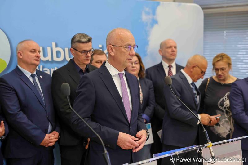 Uczestnicy konferencji prasowej w sprawie Centrów Integracji Cudzoziemców w Gorzowie Wlkp. i w Zielonej Górze.